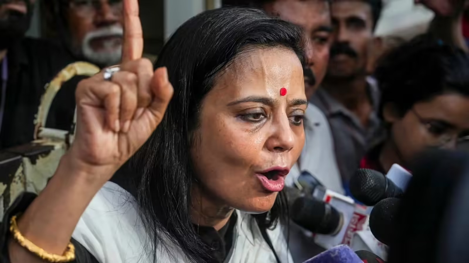 “Even If My Head Is Cut Off, I Won’t Join BJP”: Mahua Moitra