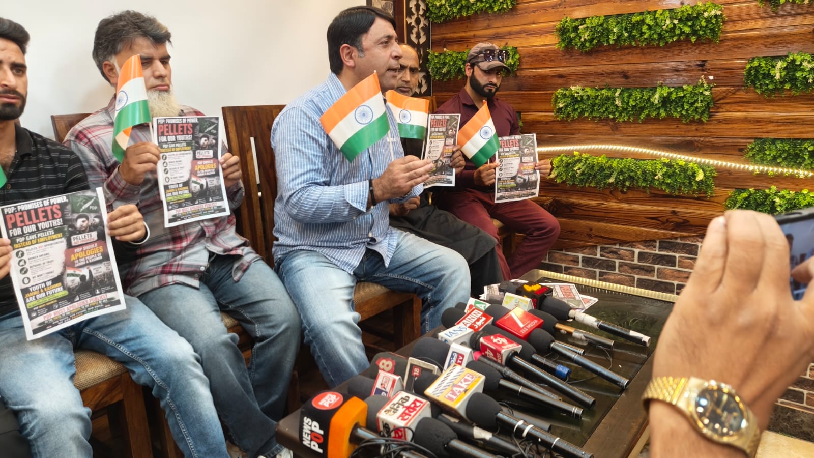 Congress Leader Umar Jaan Slams PDP, Demands Public Apology Over Mehbooba Mufti’s Statement