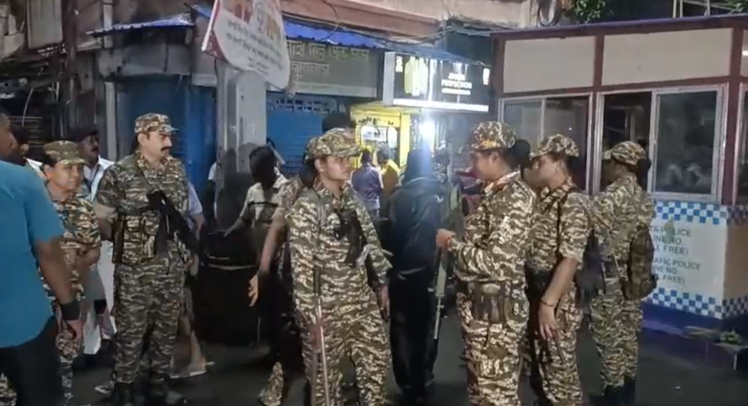 ‘House Arrest’ Row Erupts as Security Tightens Outside Mamata’s Residence Ahead of Baruipur Visit