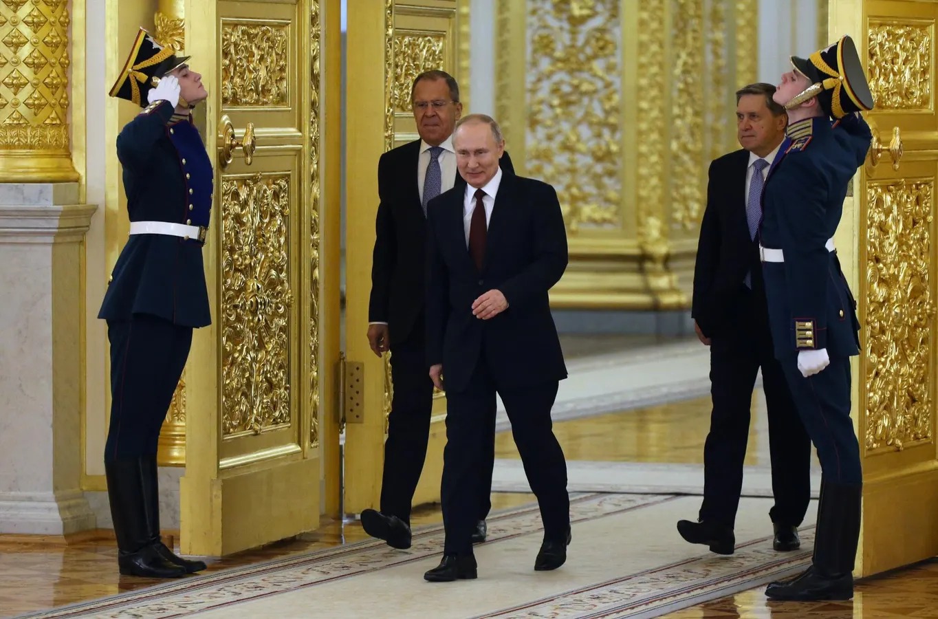 World’s Richest Leaders : Putin Reportedly Tops the List With an Estimated $200 Billion Fortune                                                                                                                                                       Billions Behind Power