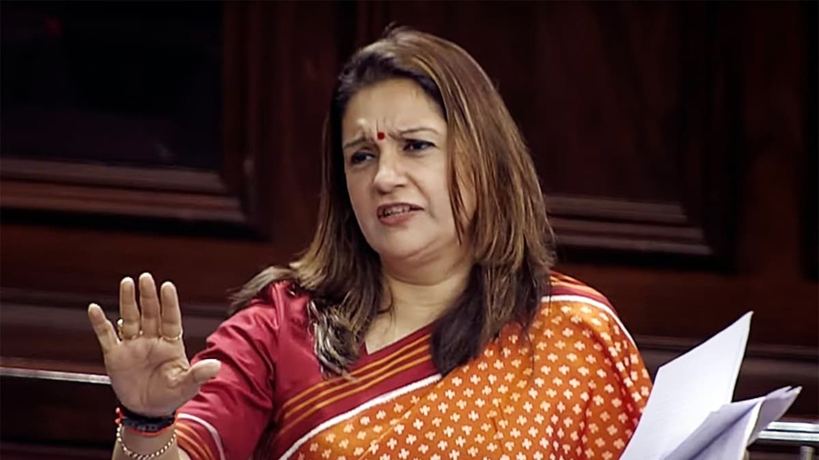 Three Bills Passed in Just 3 Minutes : Priyanka Chaturvedi Slams Centre Over Lack of Parliamentary Debate