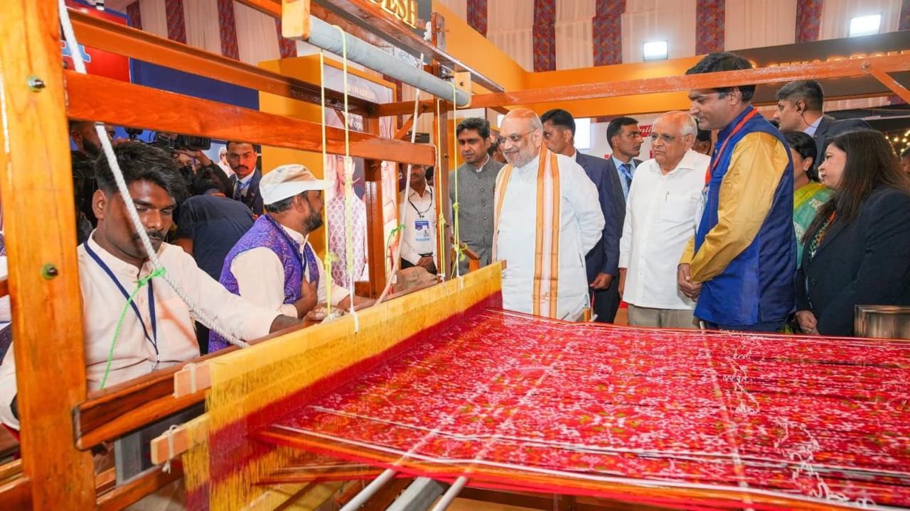 12th National Handloom Day ; Gujarat’s Ancient Weaving Traditions Gain Global Recognition