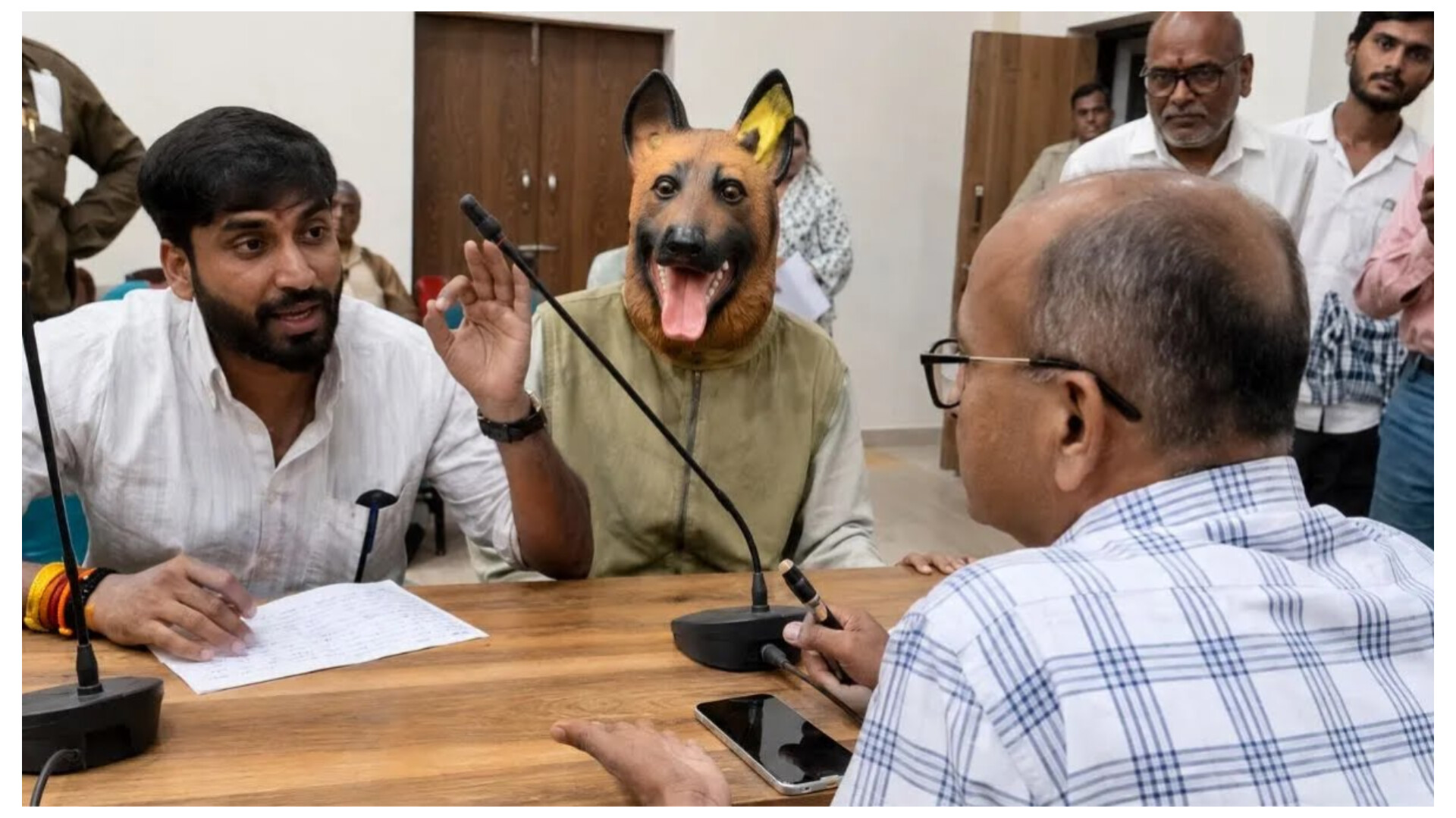 “Doggy Brother’ Protest Draws Attention to Khandwa’s Stray Dog Issue