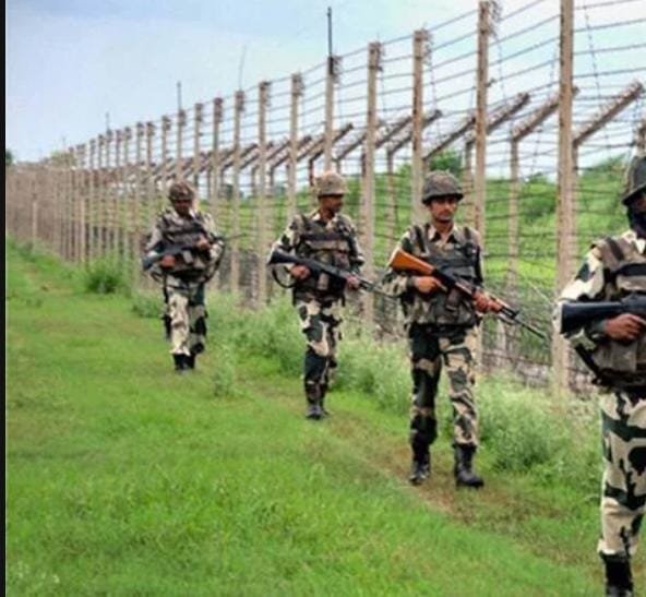 Alert BSF Foils Infiltration Bid Captures Pakistani Intruder in Jammu