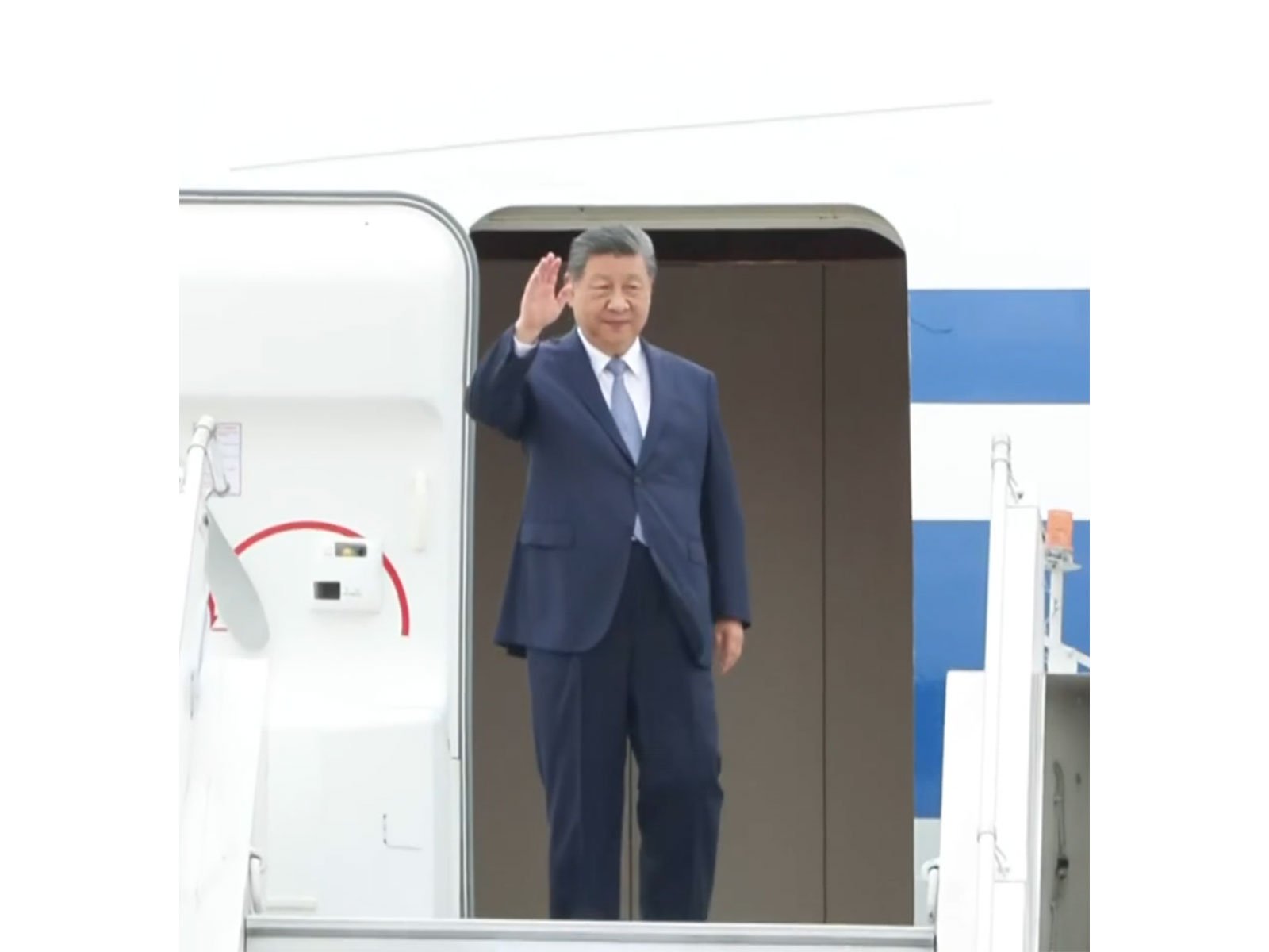Xi Jinping Arrives in India; President’s Aircraft Lands at Delhi’s Palam Airport