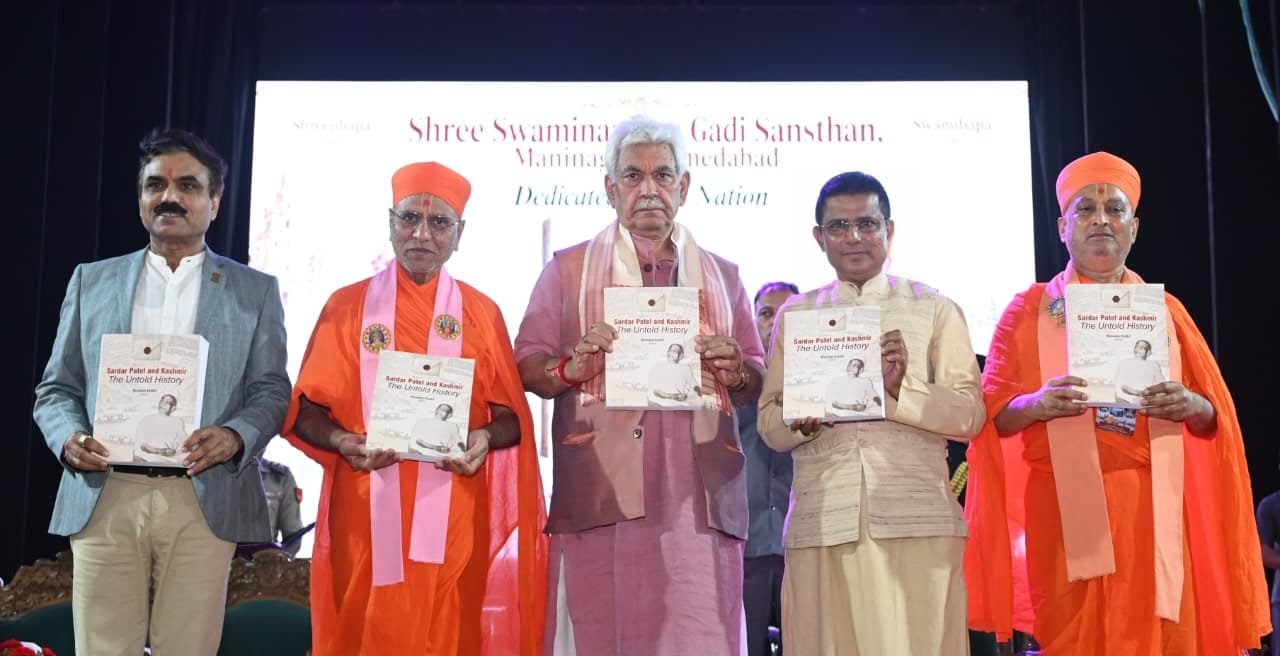 LG Sinha Releases ‘Sardar Patel and Kashmir: The Untold History’ in Srinagar