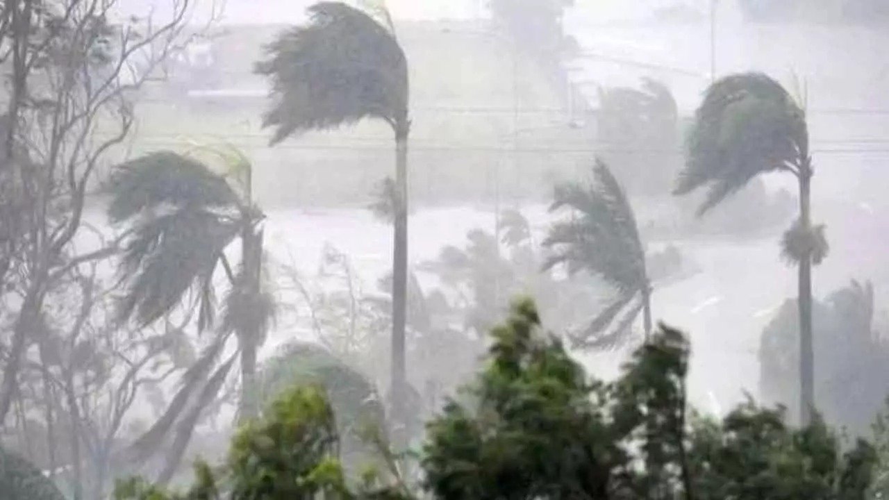 WEATHER ALERT : Deep Depression Nears Coast, South Odisha Braces for Heavy Rain