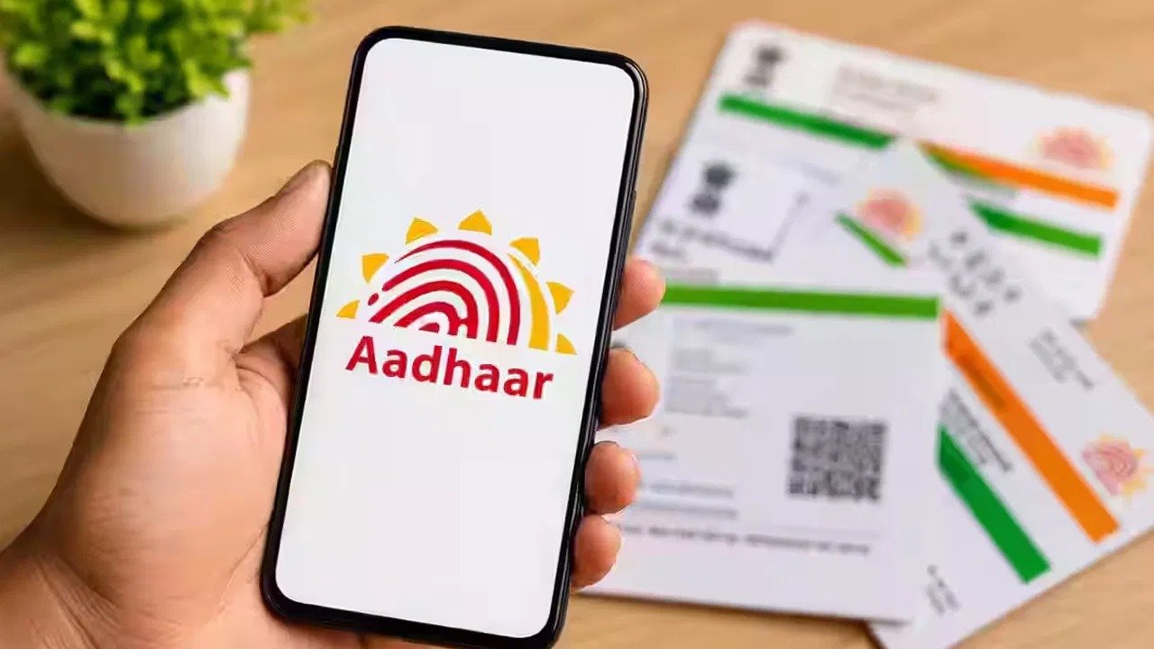 Aadhaar Holders Alert ! September 30 Before Do This Work : Children’s Free Biometric Update Deadline Nears